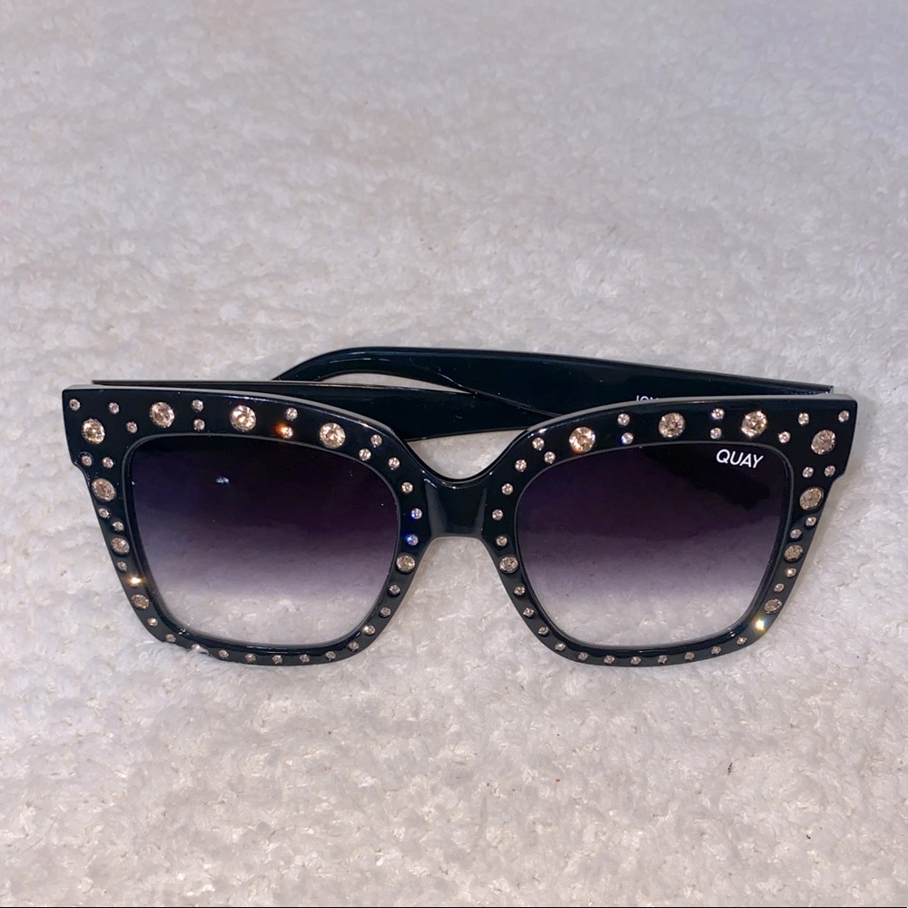 QUAY Australia Icy Sunglasses